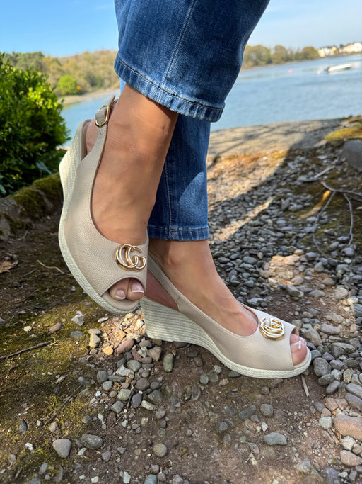 Duytrink blush wedge