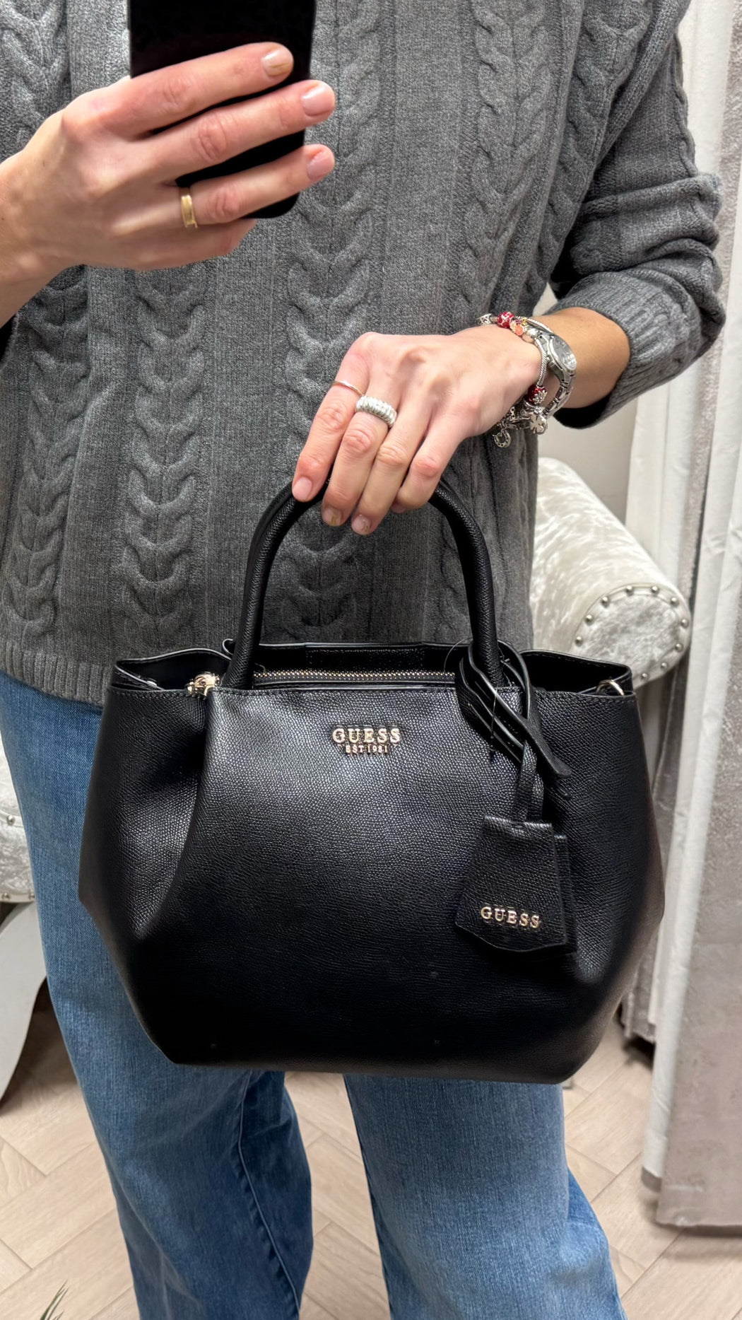 Guess Black AMORETTE Bag. BG789806
