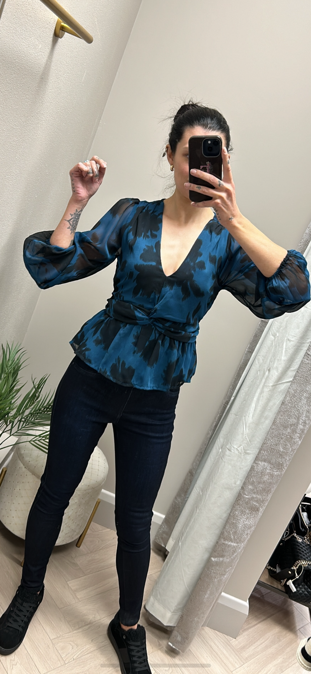 Amor teal black printed top