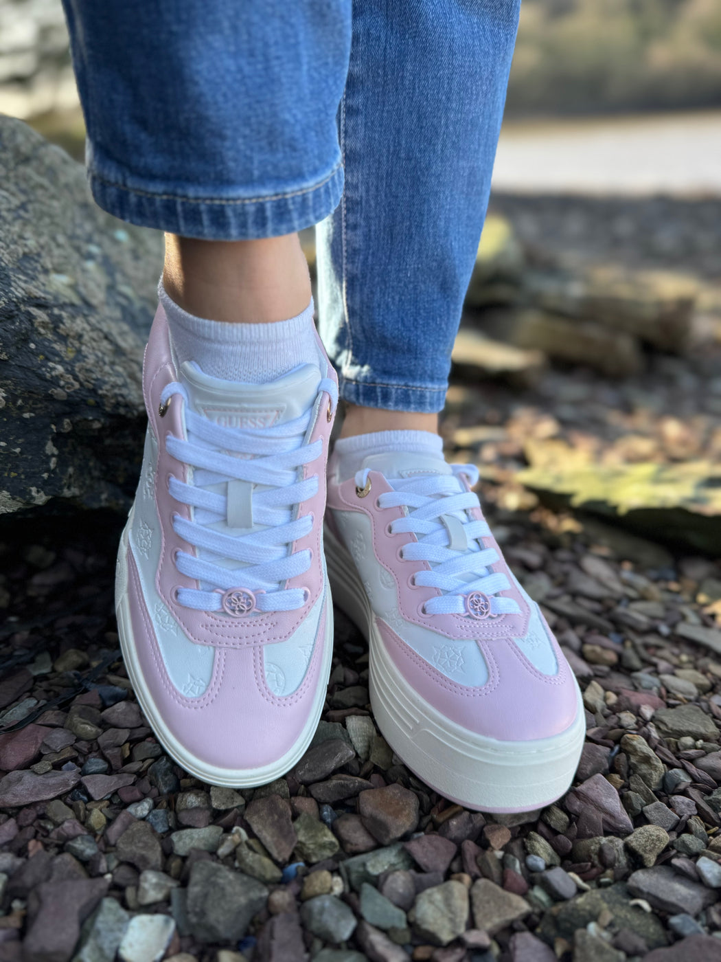 Pink guess sneakers flpswofal12