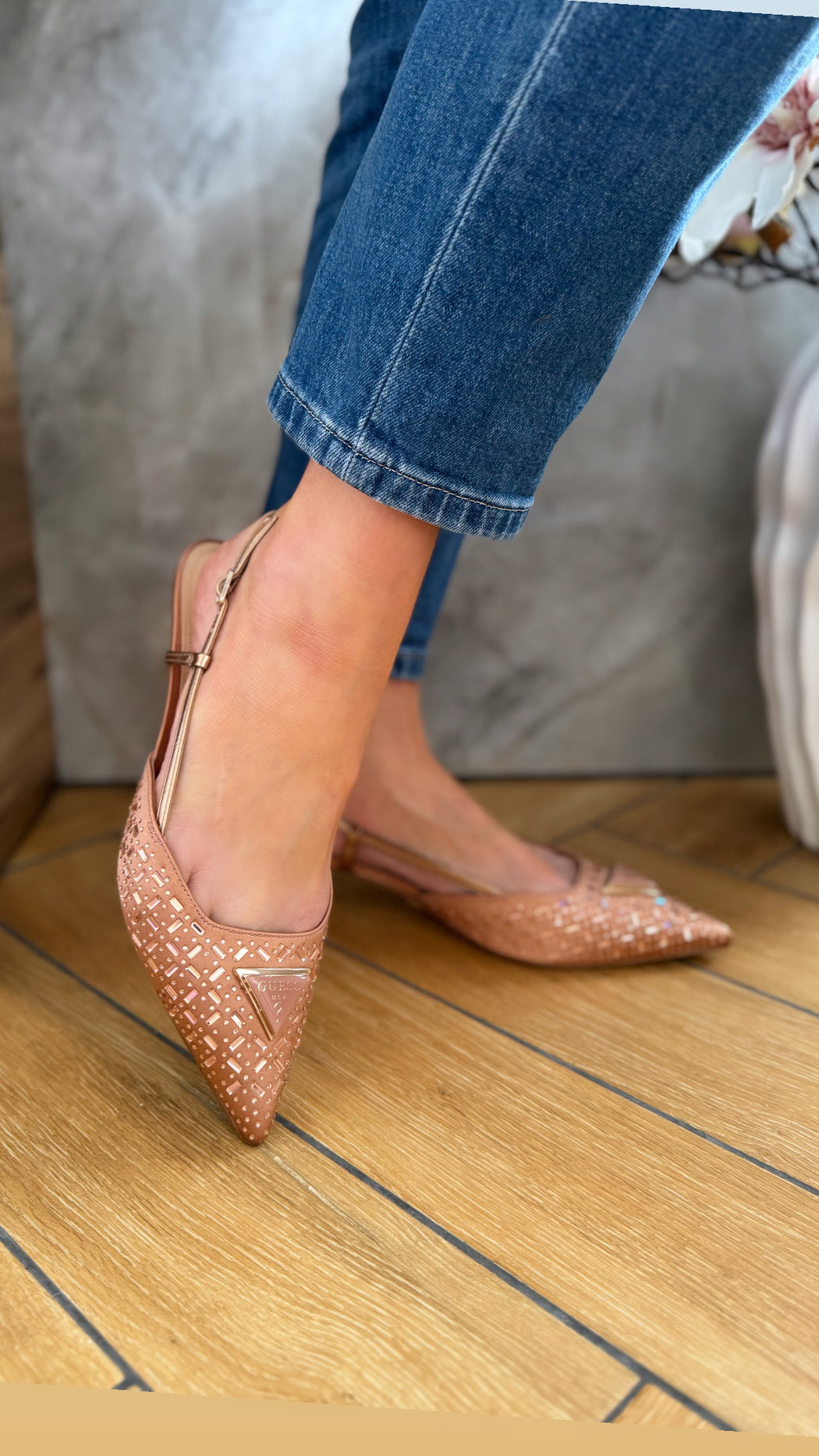 Guess satin rose gold embellished slingbacks flpjsysat05
