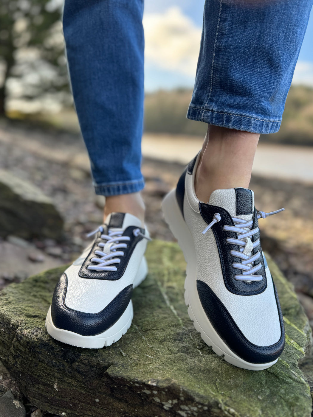Akan one cobalt sneaker