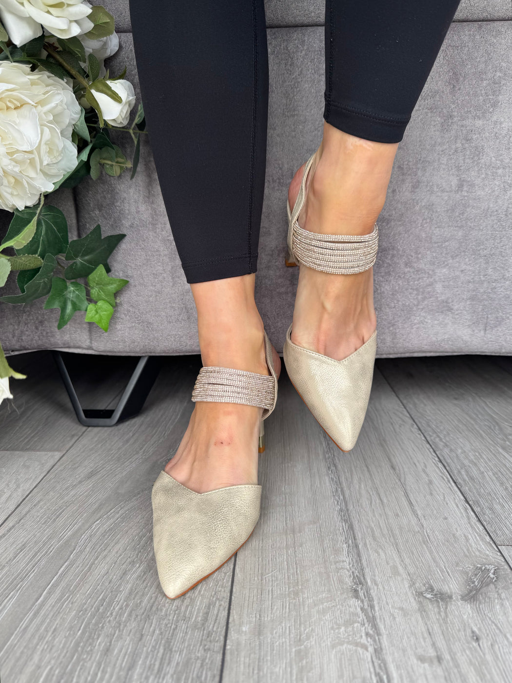 Wishaw Gold Sparkle heel