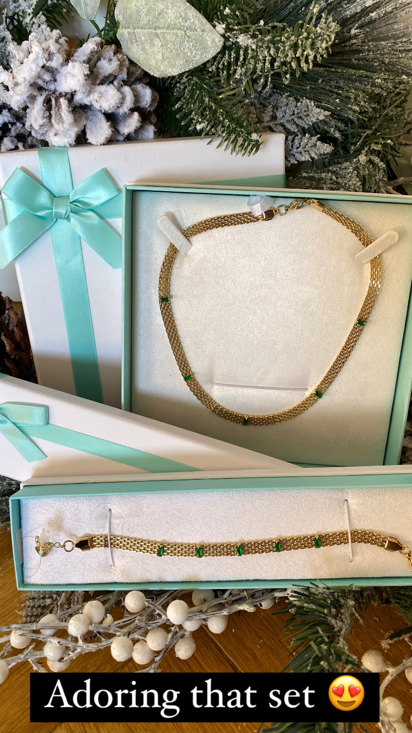 R472NSF EMERALD CZ NECKLACE