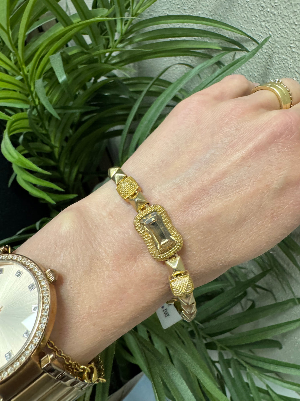 Golden shadow bracelet