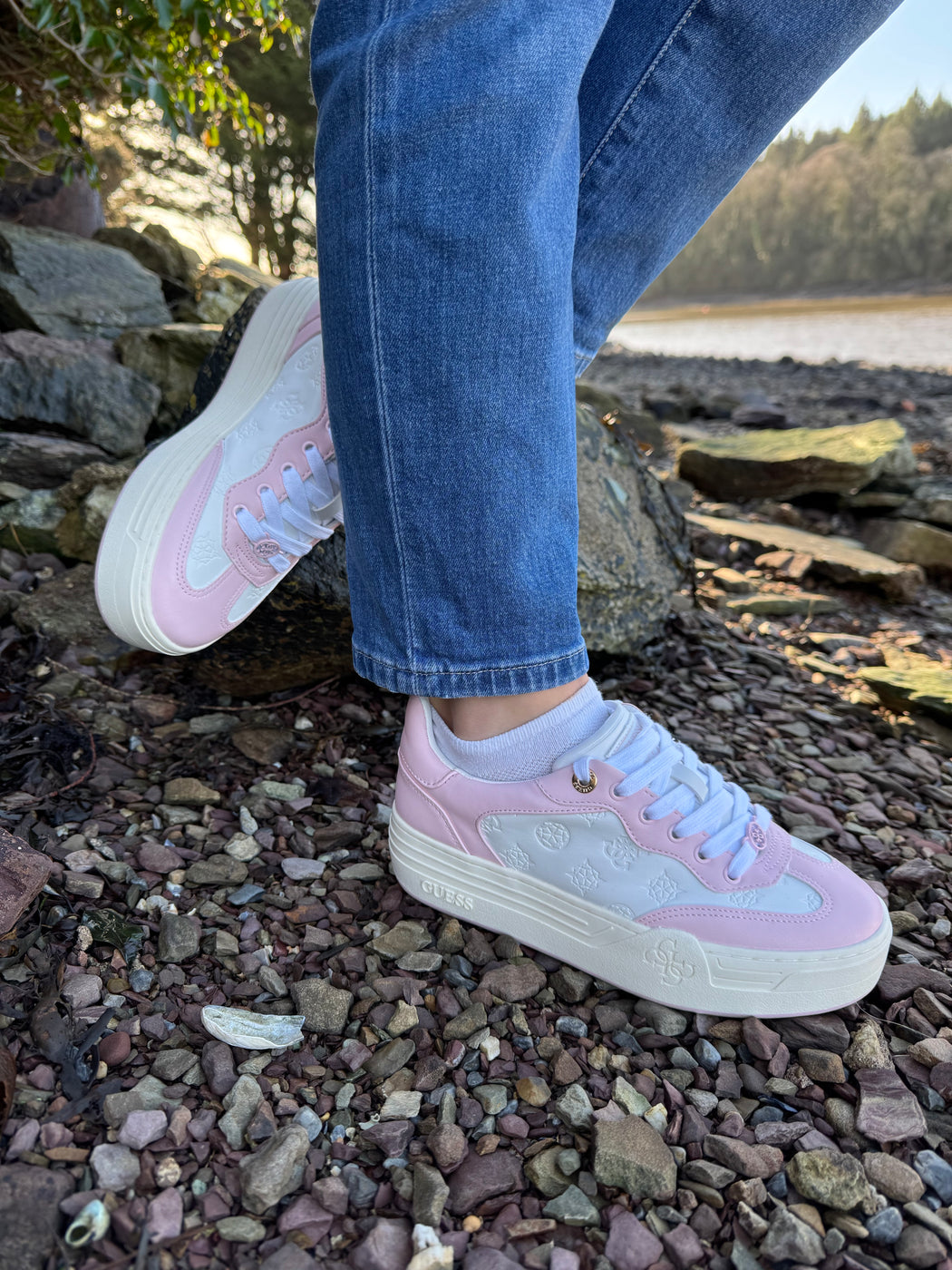 Pink guess sneakers flpswofal12