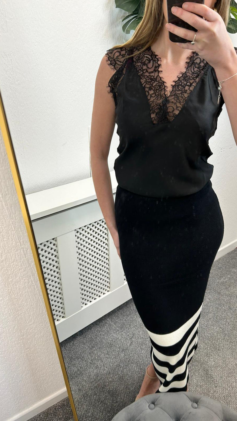 LAUREN BLACK LACE CAMI TOP
