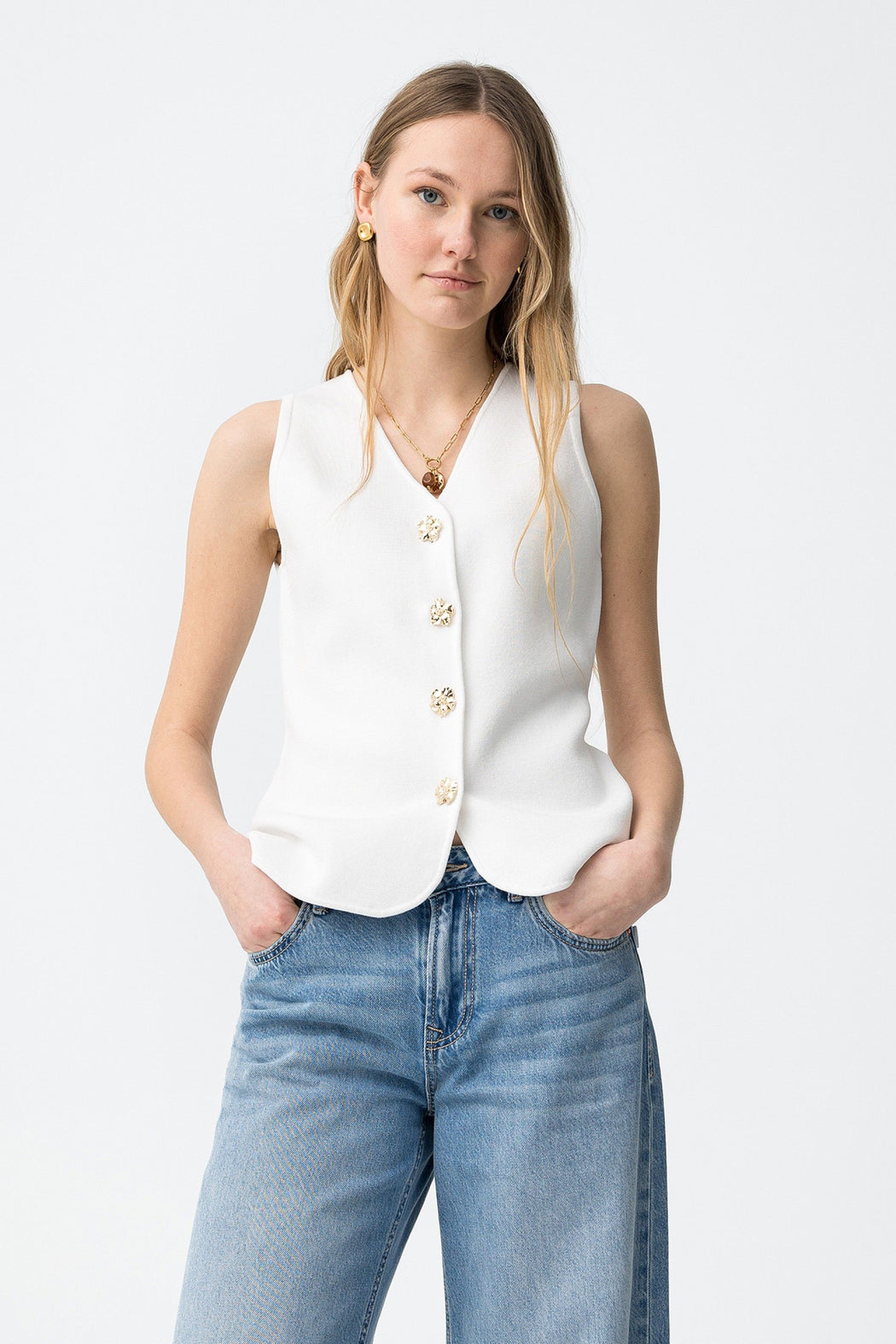 Fleur button waistcoat