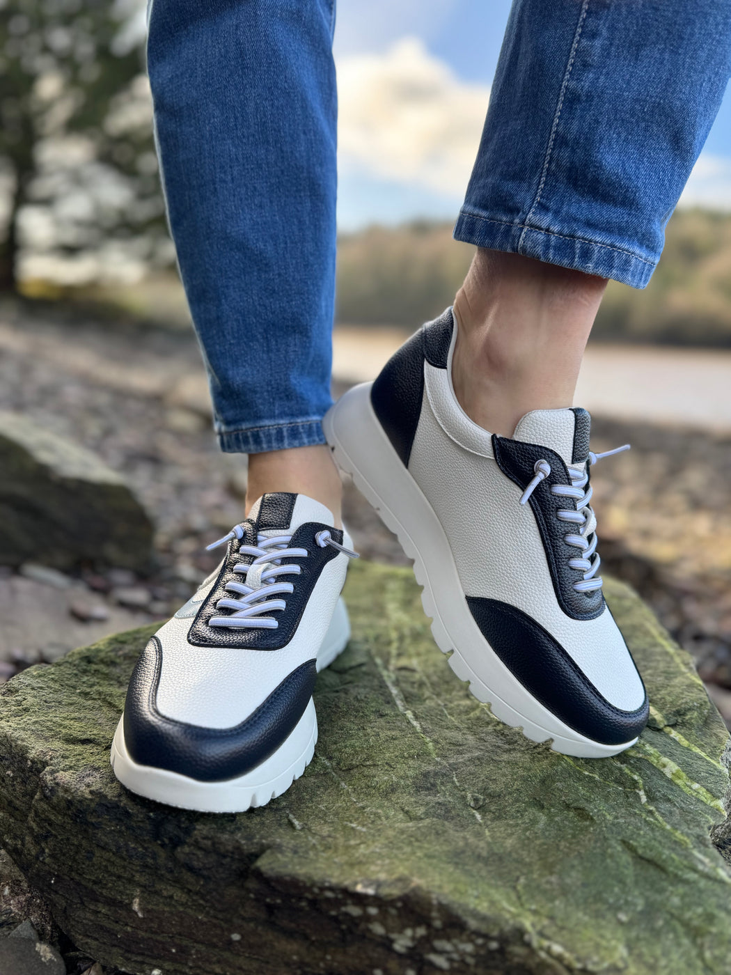 Akan one cobalt sneaker