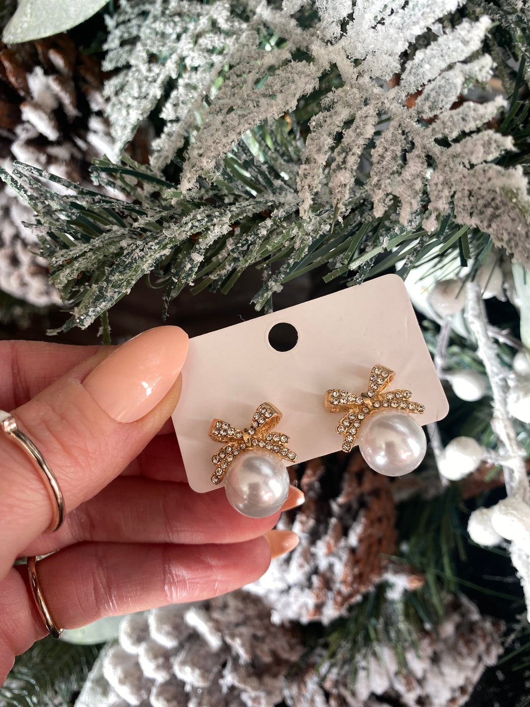 Bow pearl earrings