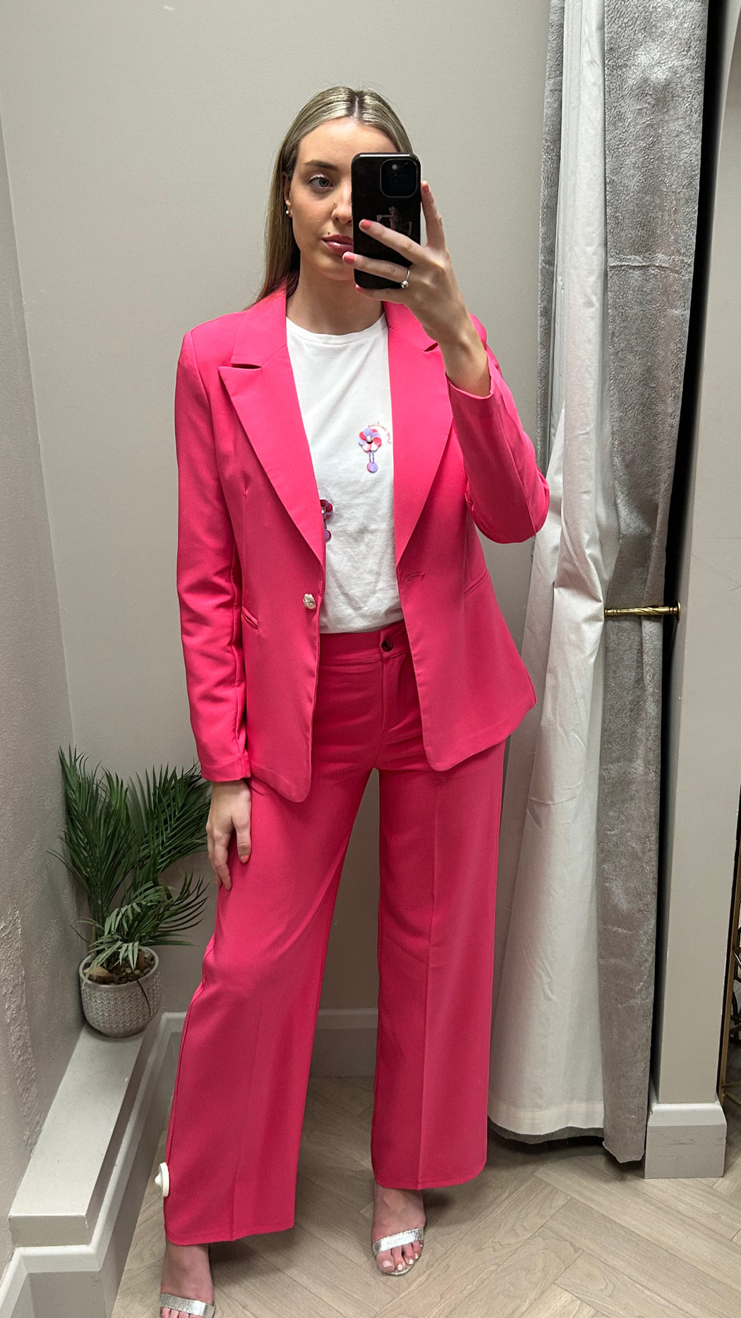 Sydney fuchsia pink suit