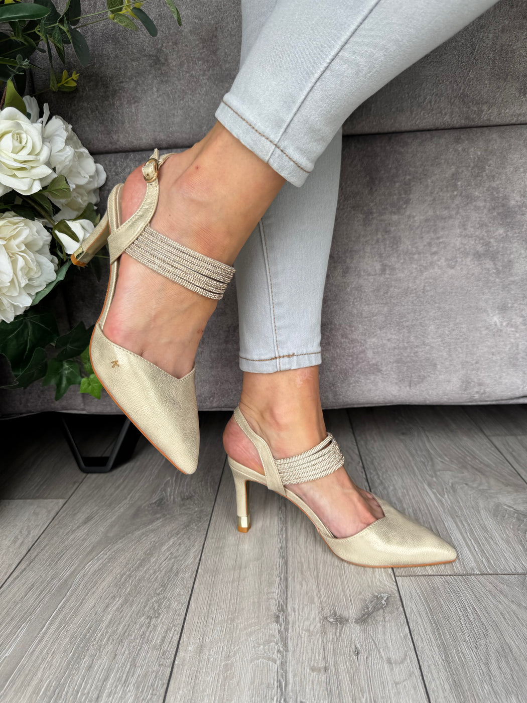 Wishaw Gold Sparkle heel