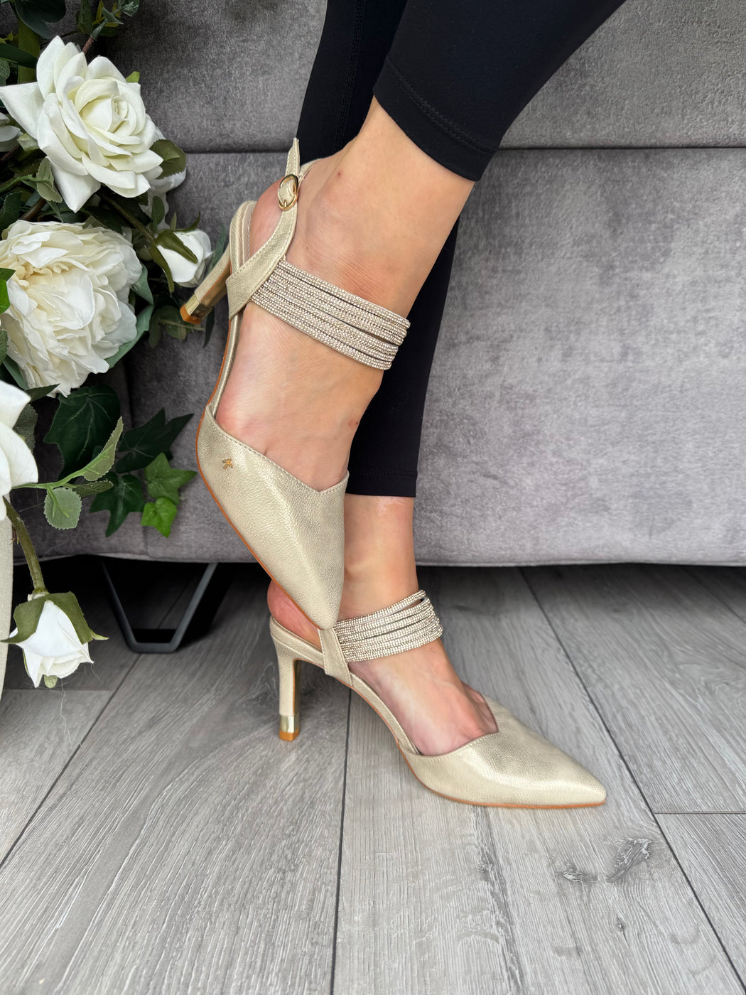 Wishaw Gold Sparkle heel