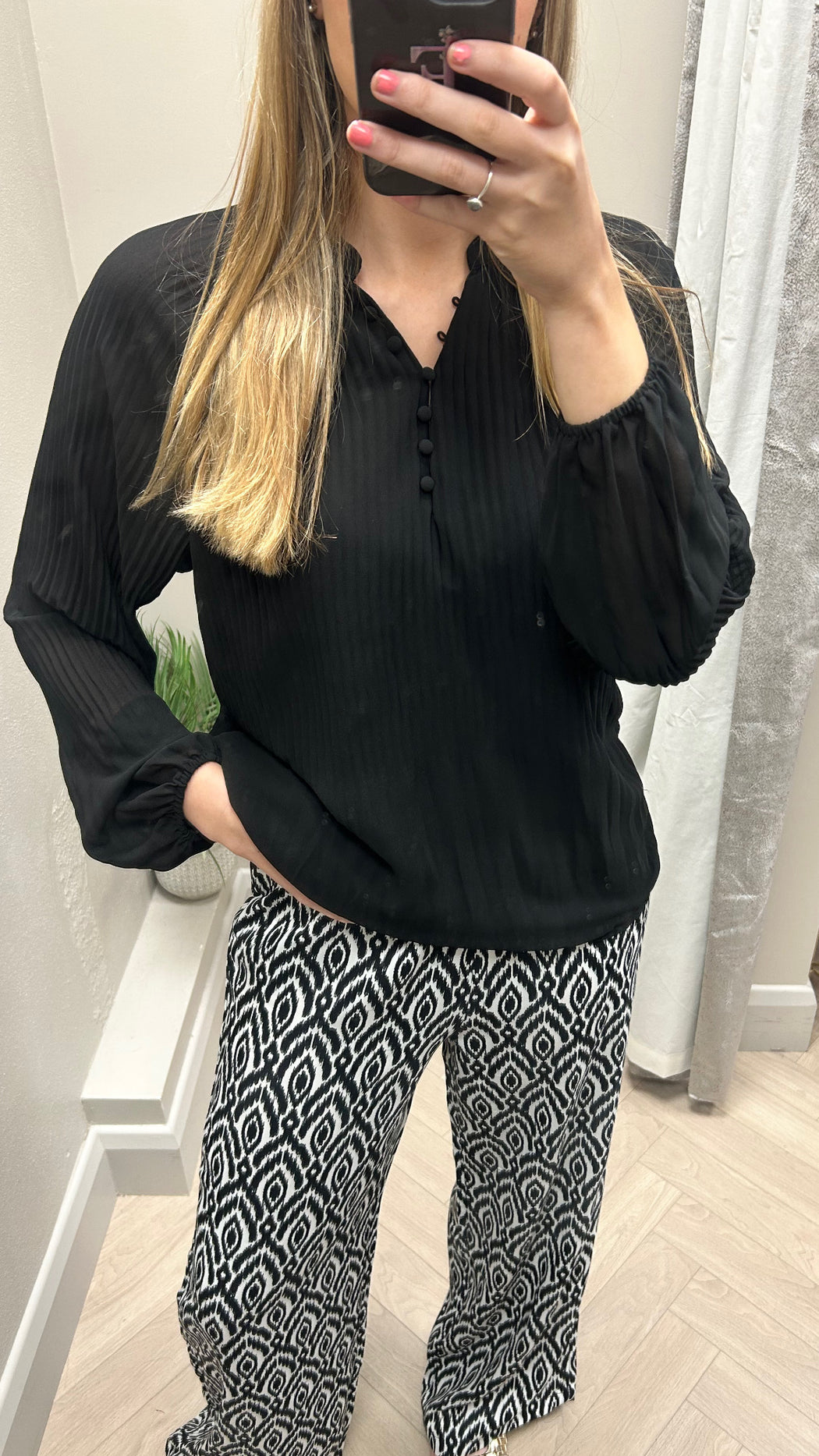 Solar black blouse