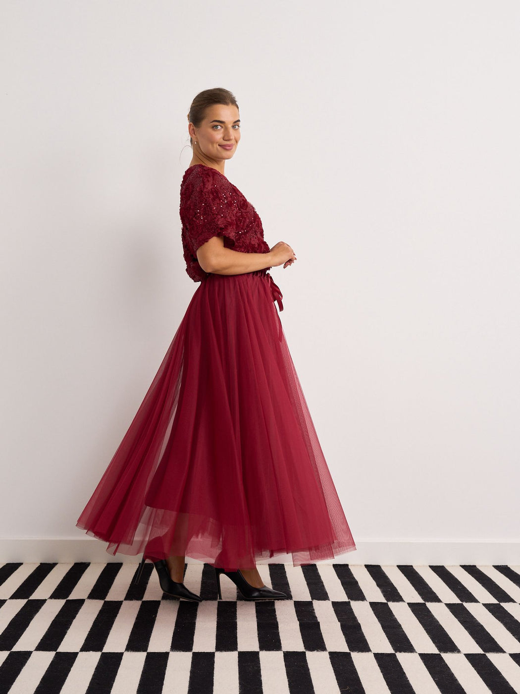 Holly wine top