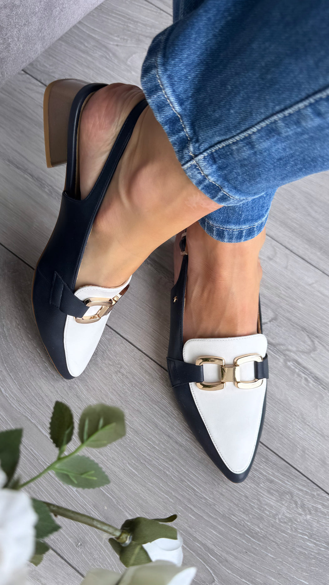Garford sapphire slingback