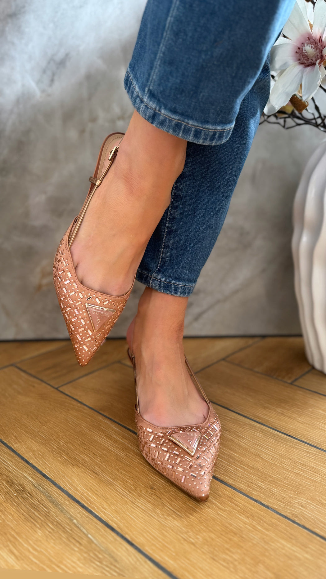Guess satin rose gold embellished slingbacks flpjsysat05