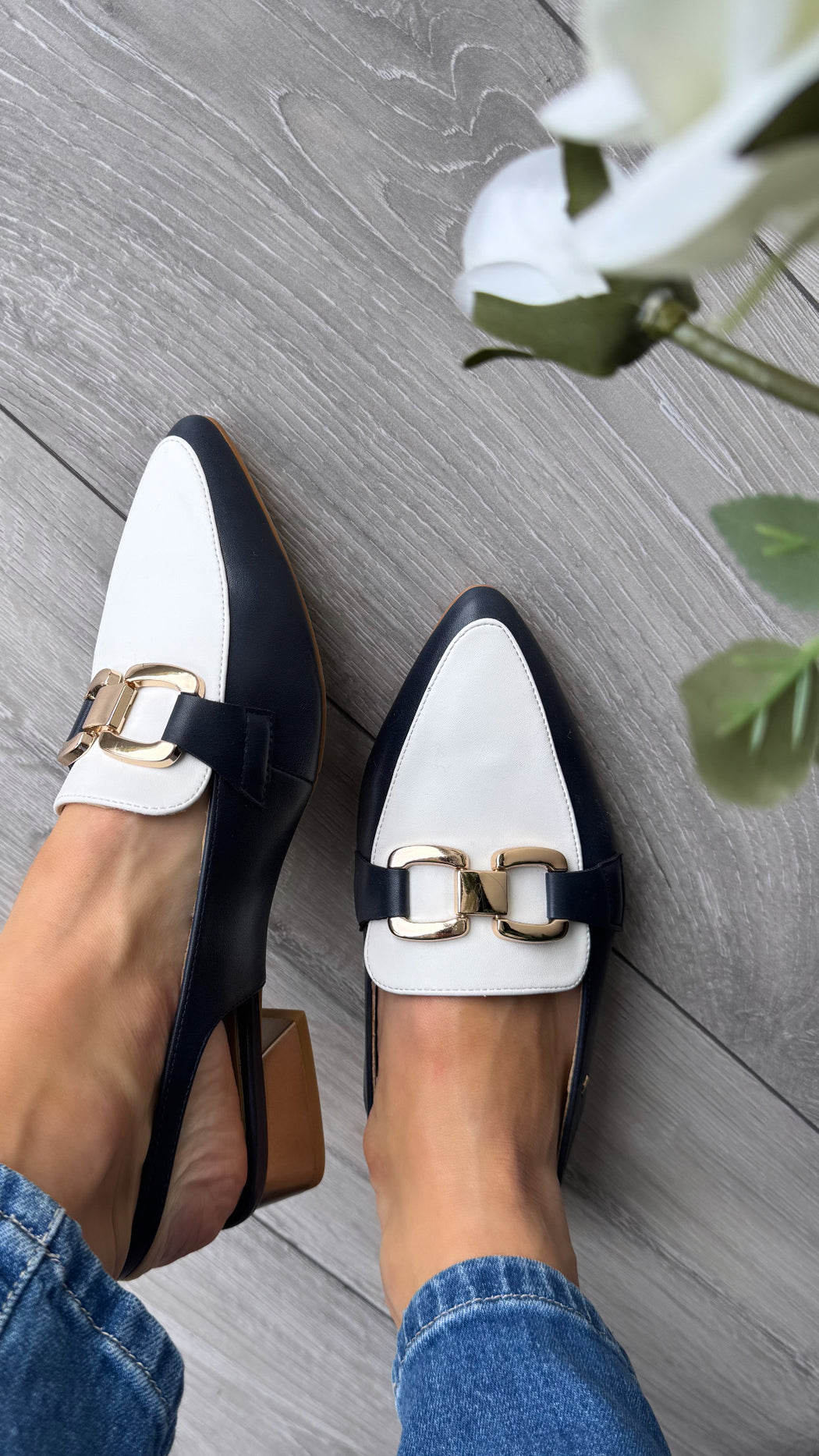 Garford sapphire slingback