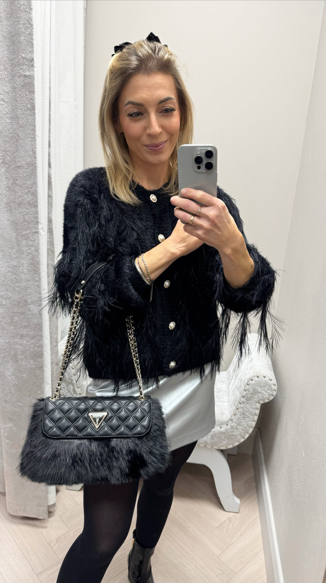 Guess black lise flap over faux fur convertible shoulder / crossbody