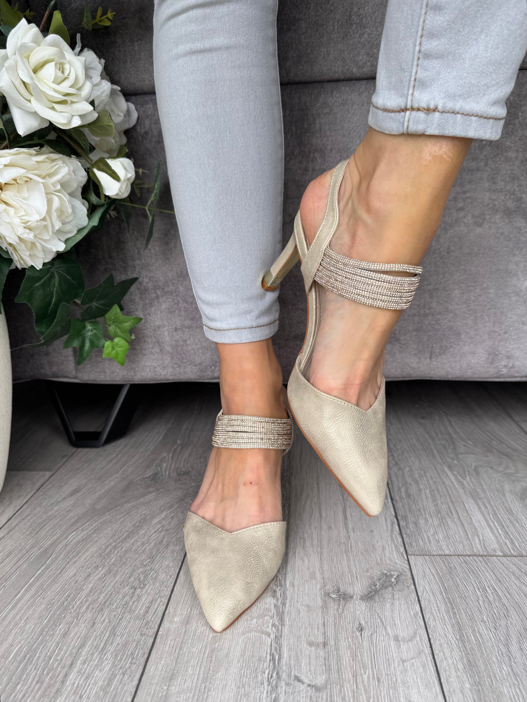 Wishaw Gold Sparkle heel