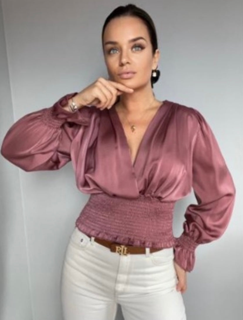 V2970 blush pink satin top