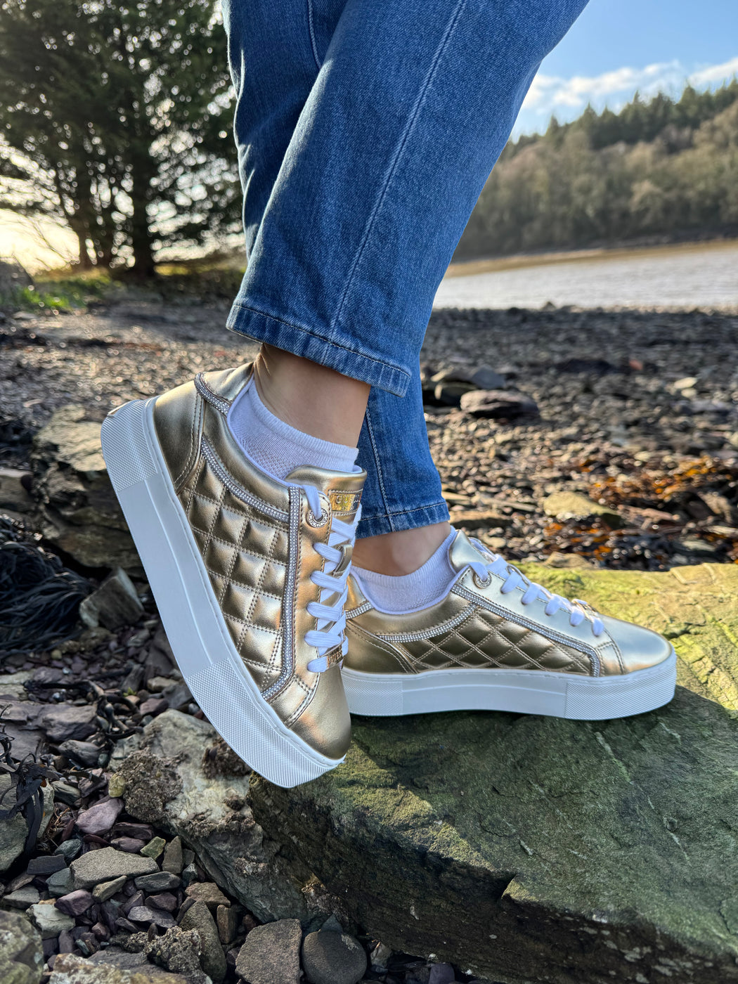 Guess gold quilted sneaker flpgraeke12