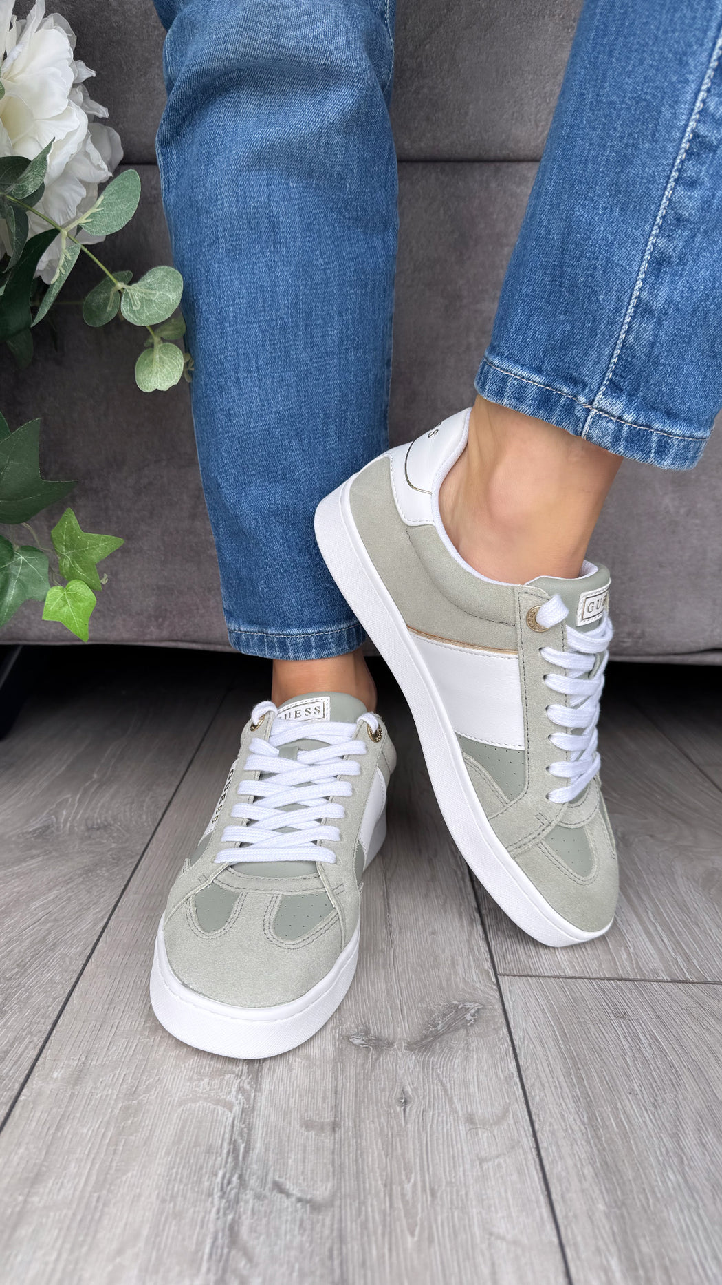 Guess green trainers FLJRO6SUe12
