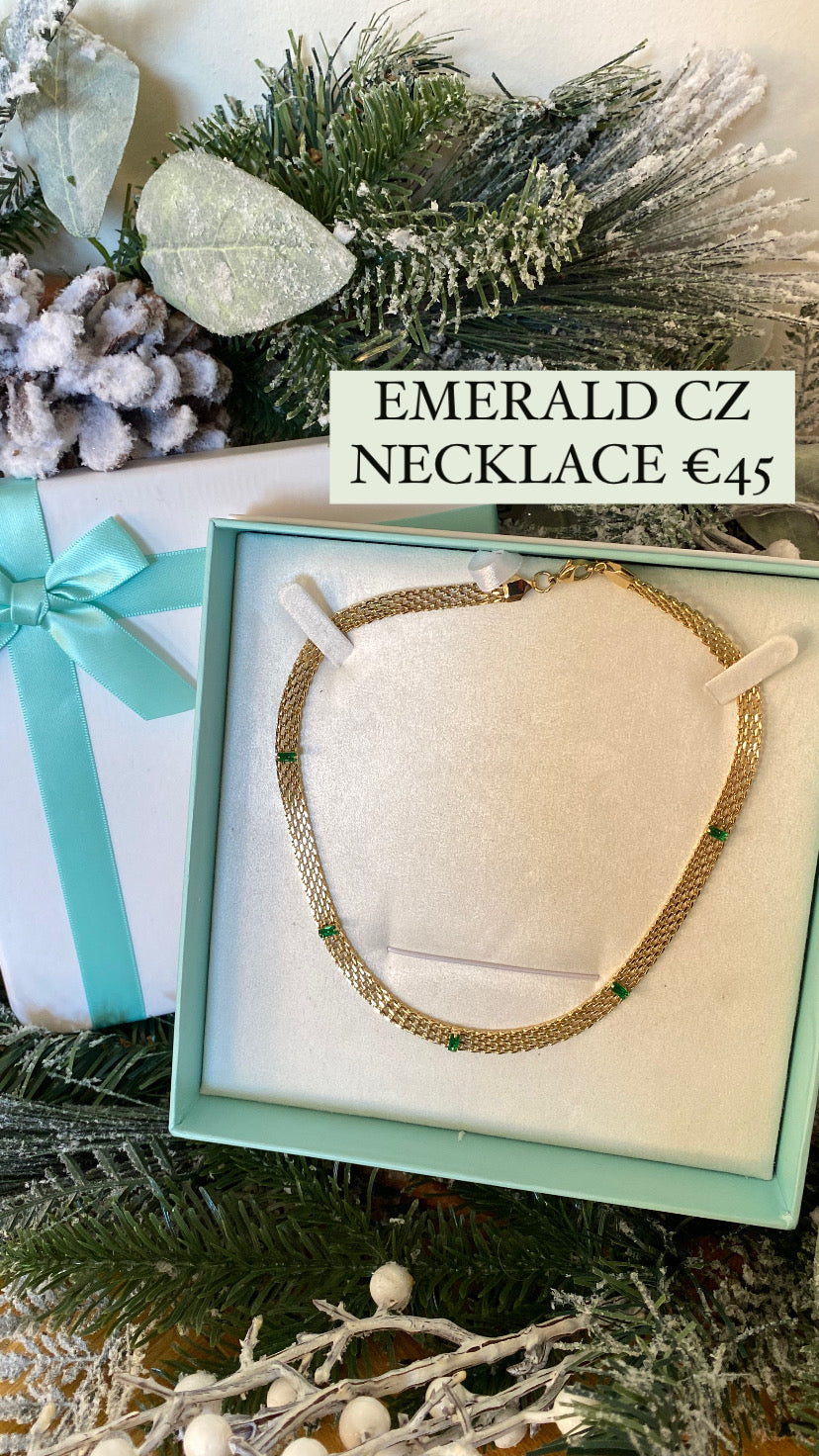 R472NSF EMERALD CZ NECKLACE