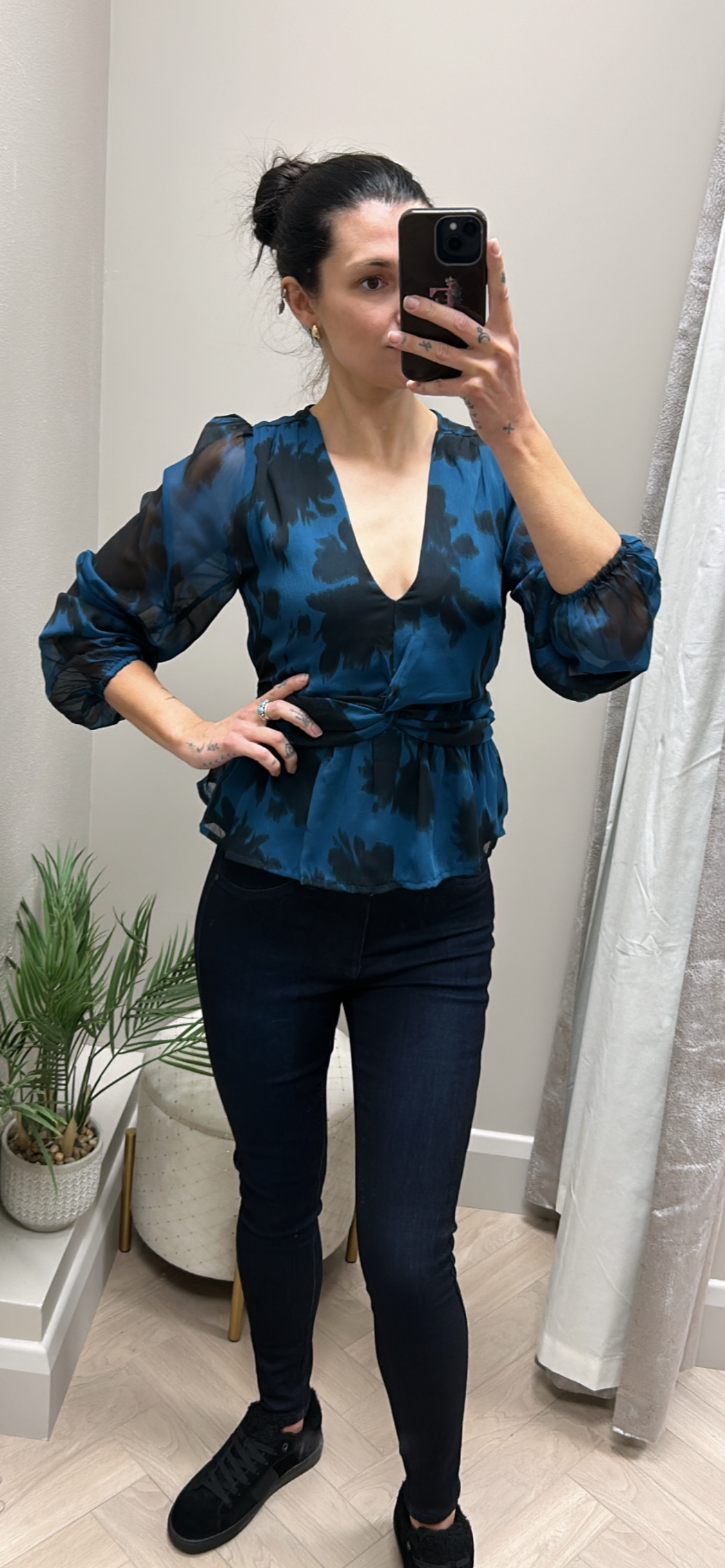 Amor teal black printed top