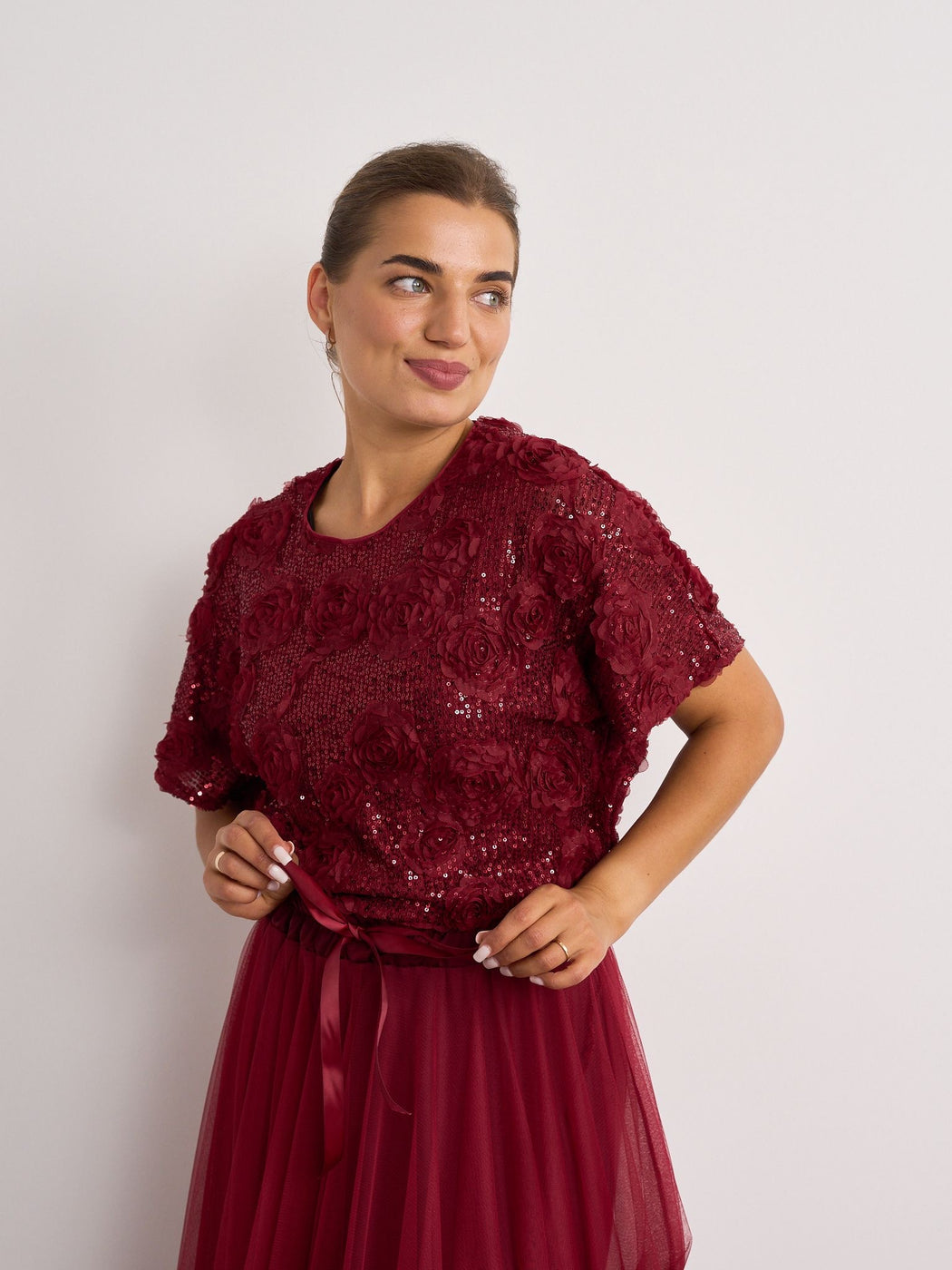 Holly wine top