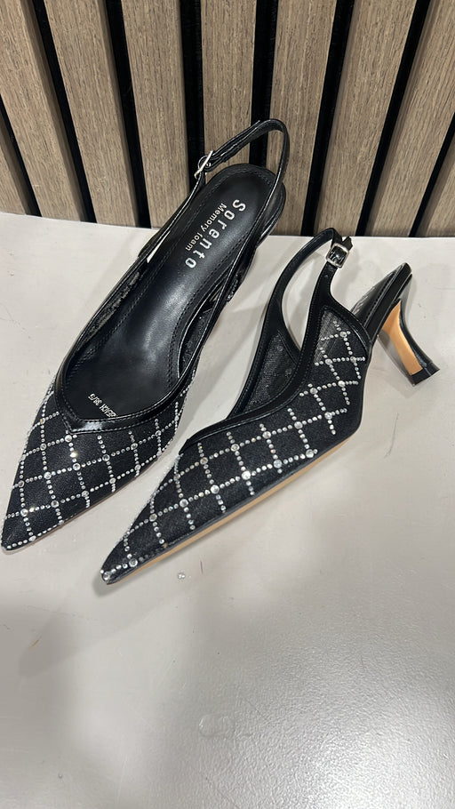 Kilda beach black jewels