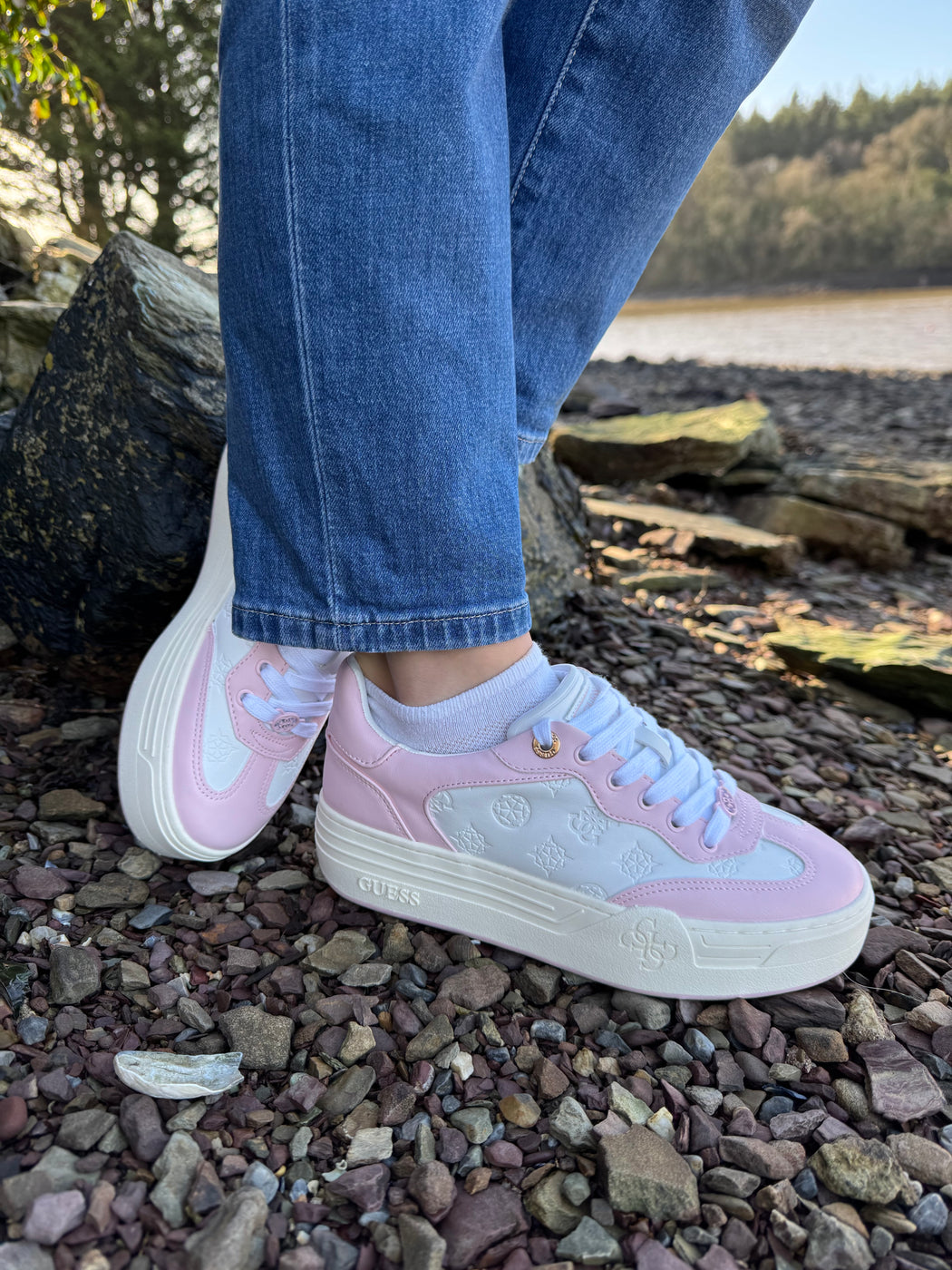 Pink guess sneakers flpswofal12