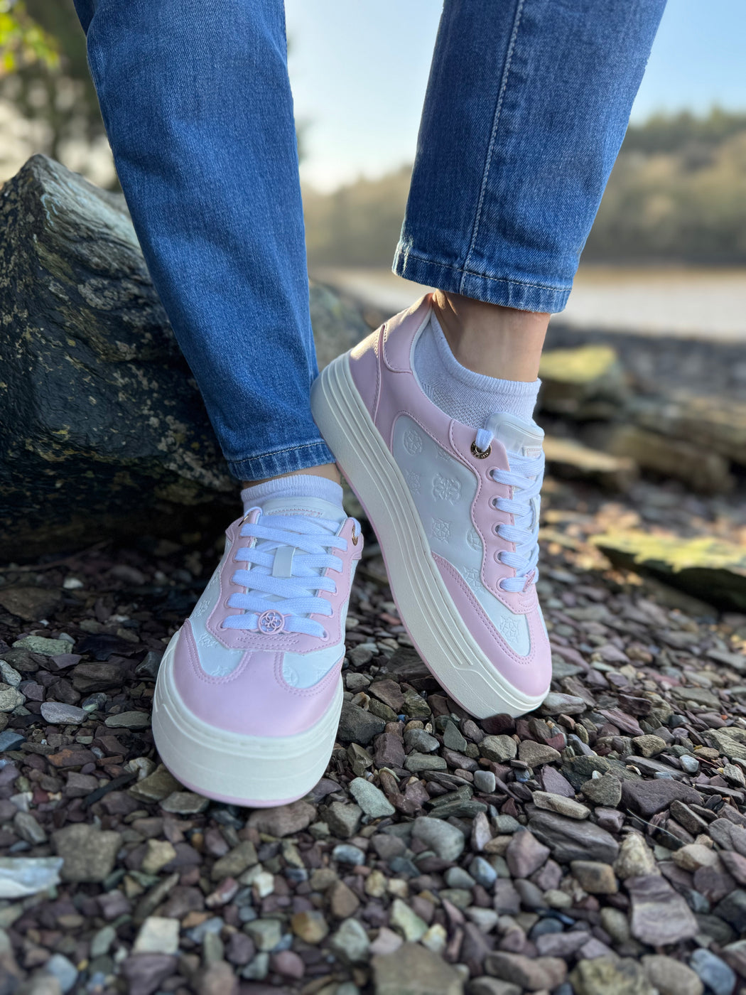 Pink guess sneakers flpswofal12
