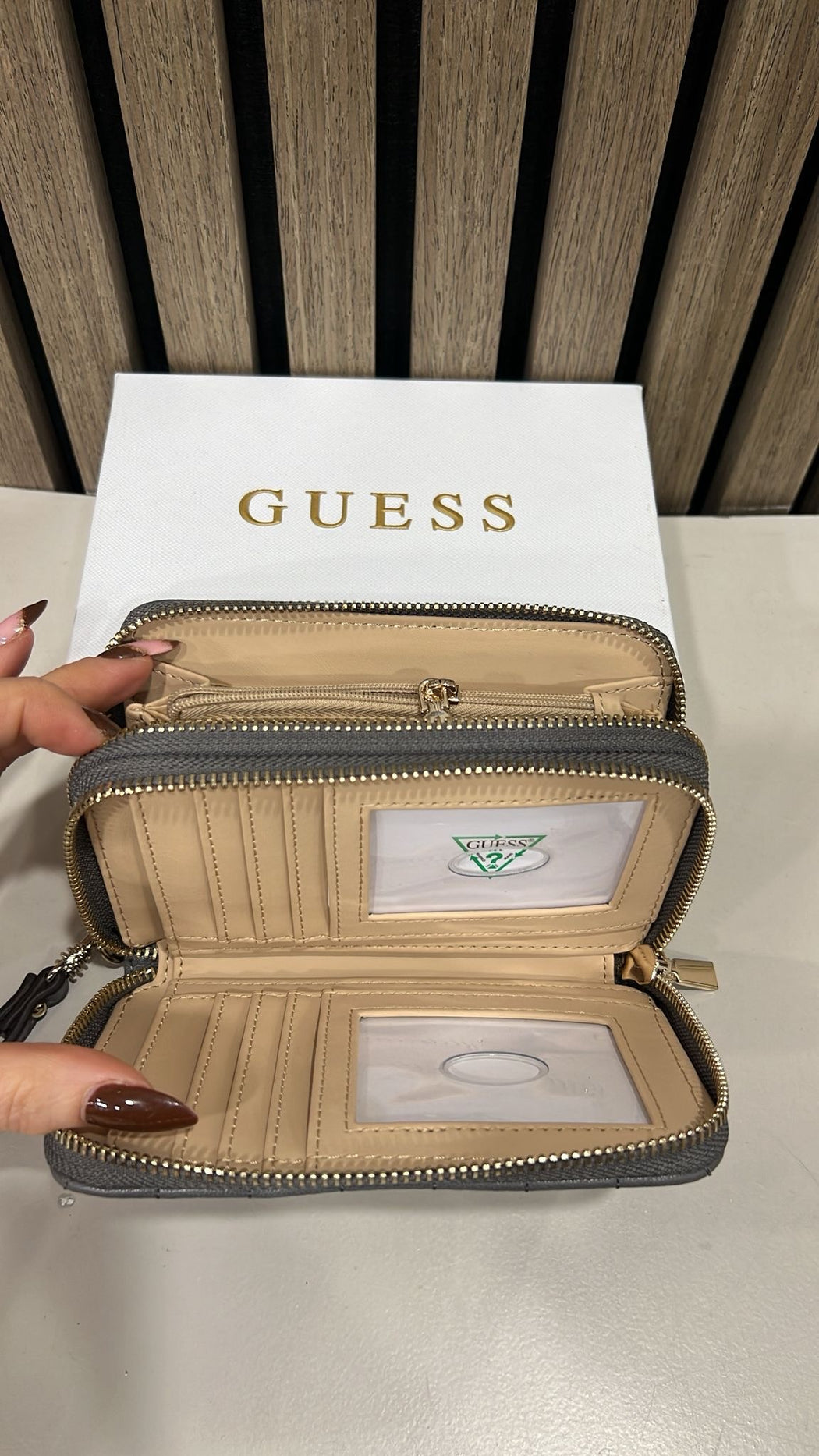 Qg8424164 guess slate grey double zip nadira wallet