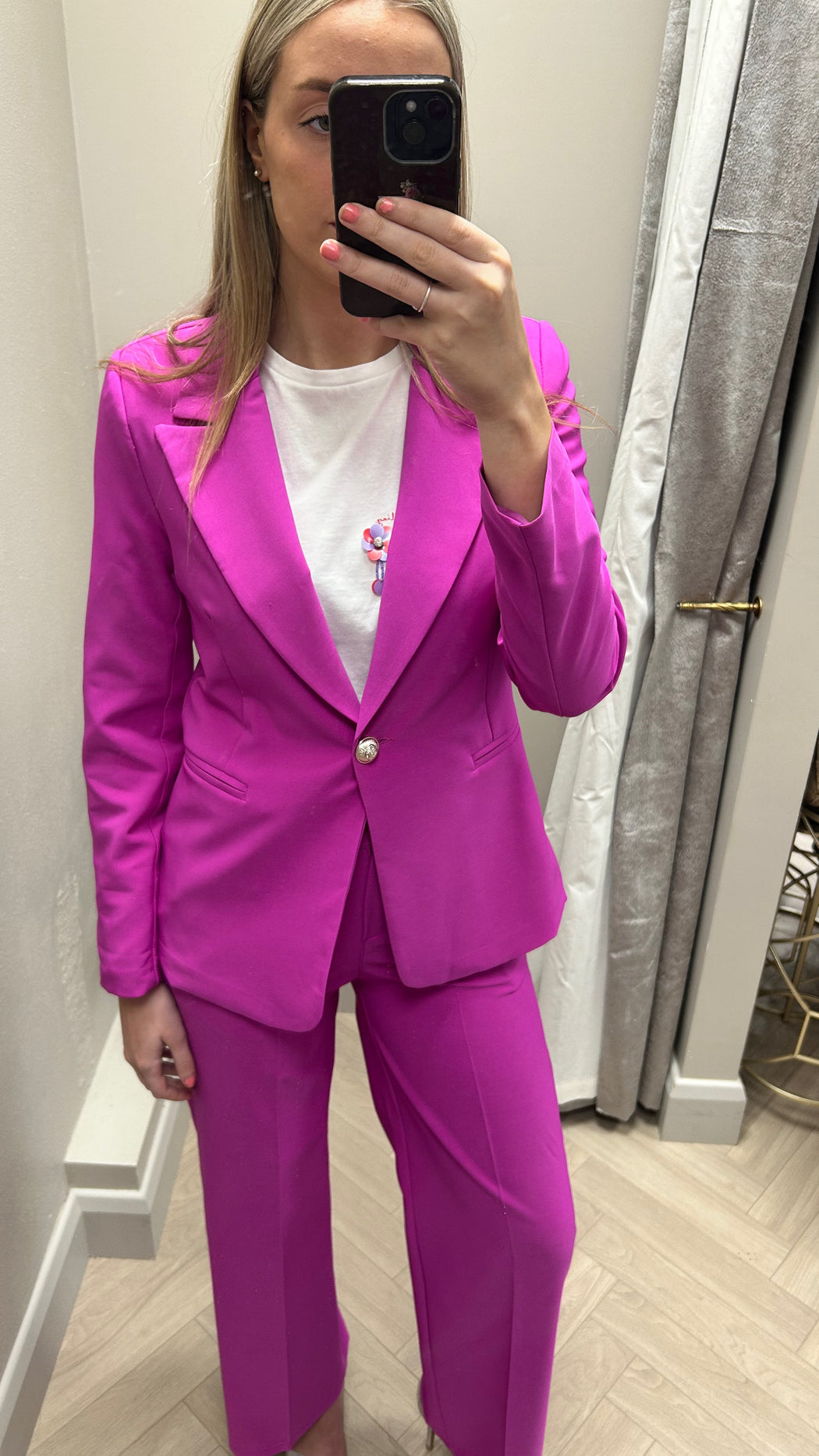 Sydney majenta  pink suit