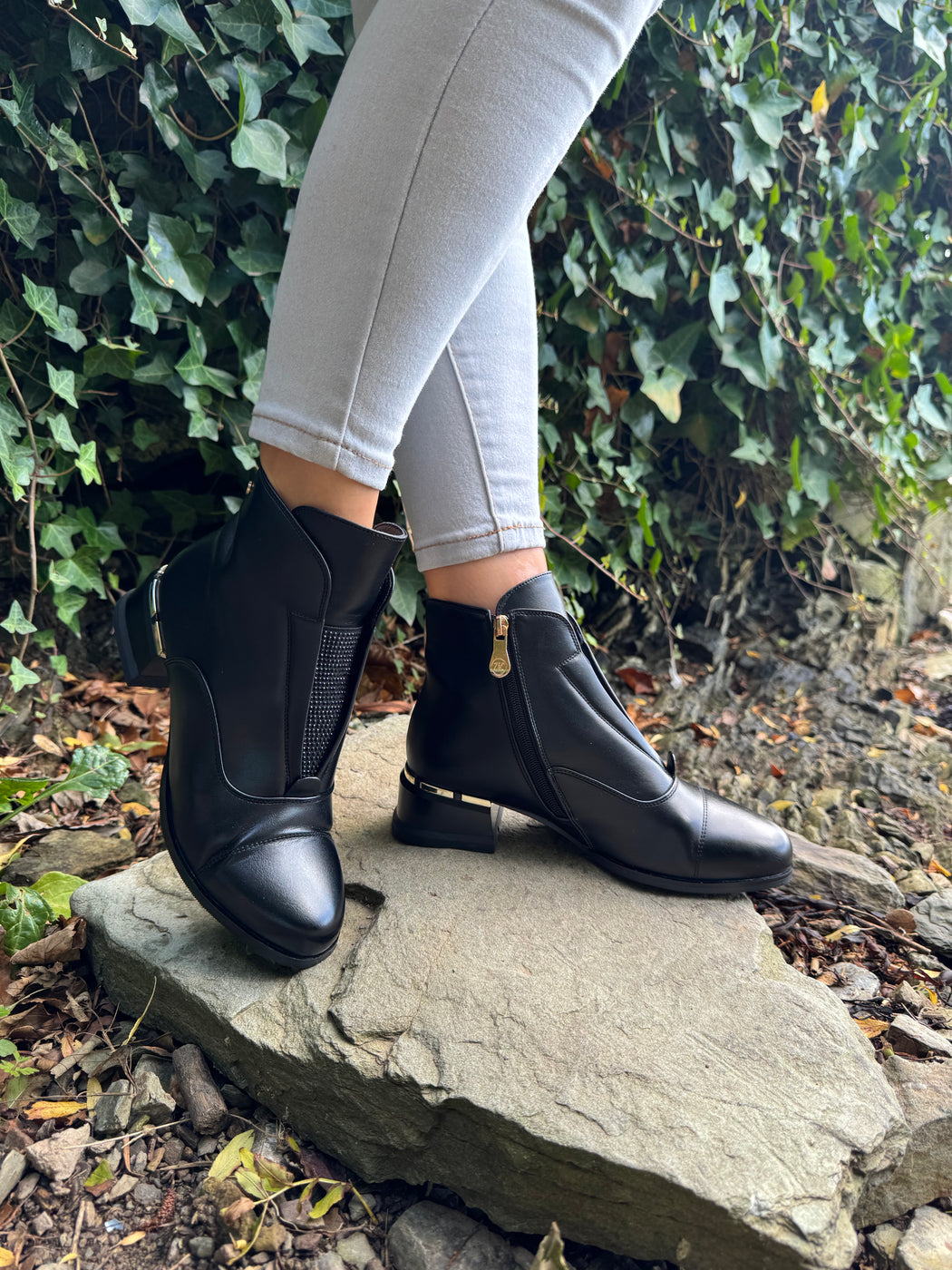 Tidore one ink sequin boot
