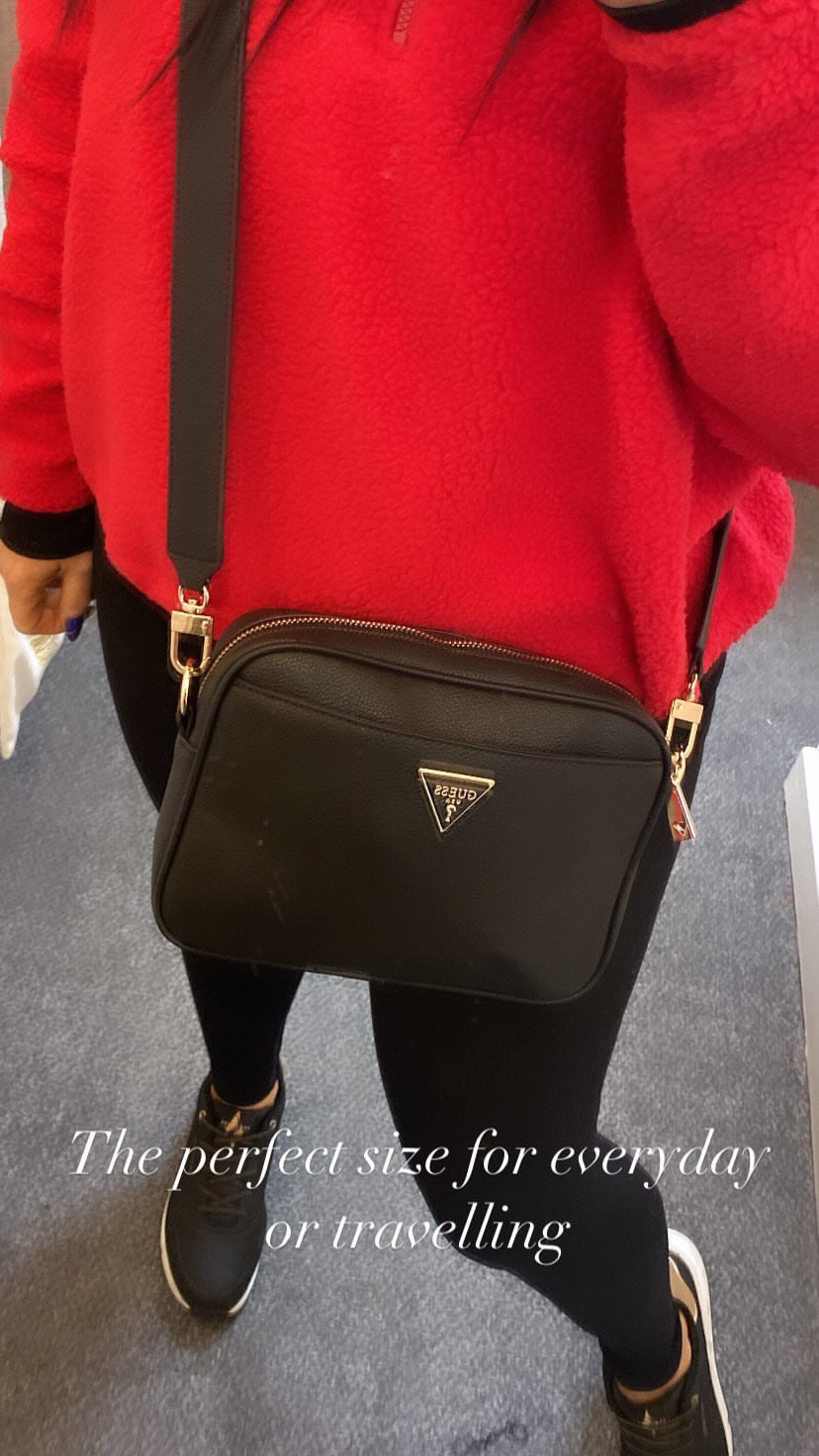 Bg877814 guess black meridian top zip crossbody