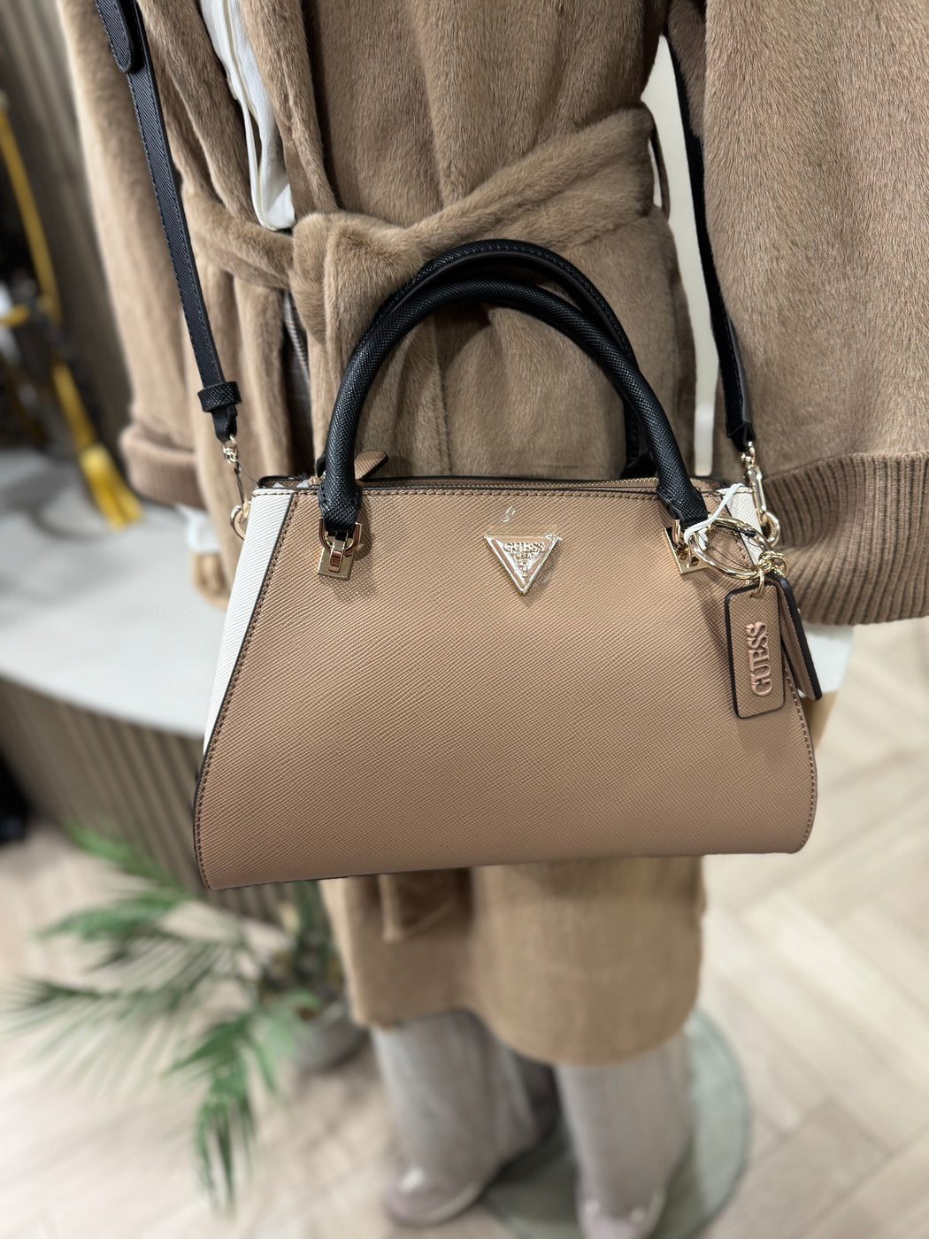 Guess ZG967207 TAN NOELLE II