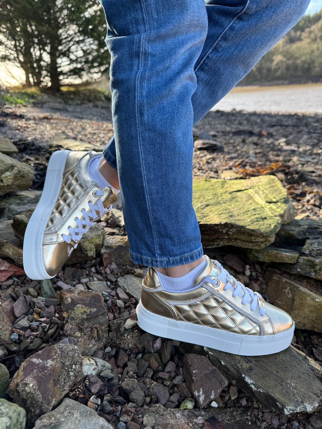 Guess gold quilted sneaker flpgraeke12