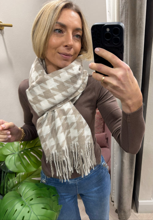 Wendy beige print scarf