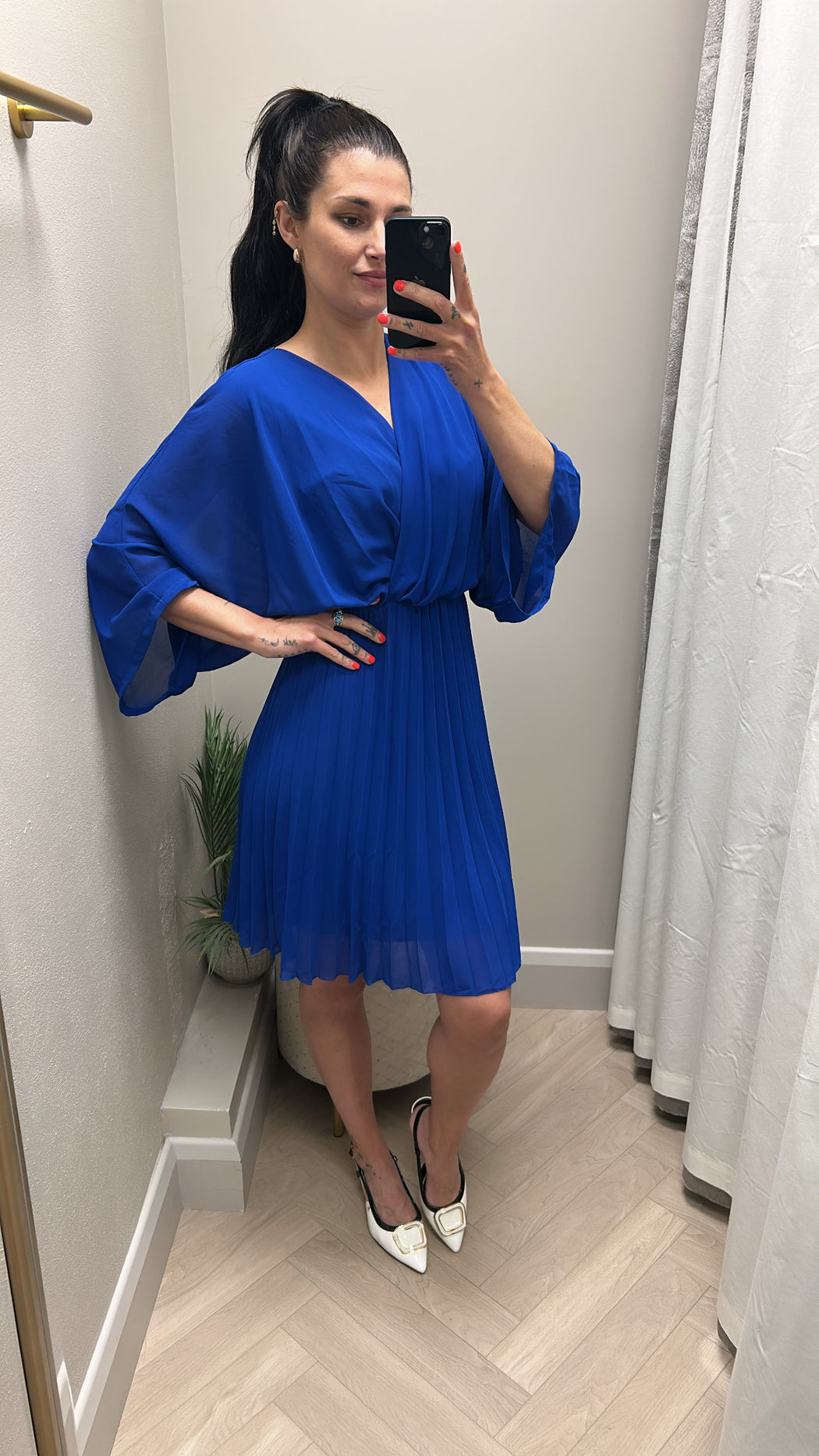 Mia blue v-neck pleated dress