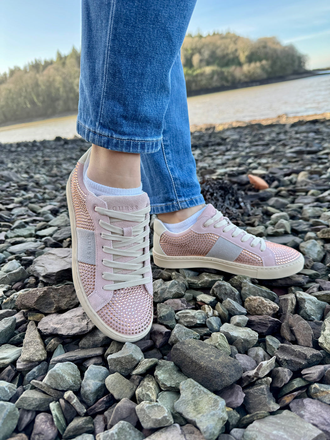 Guess pink diamanté sneaker flptodsue12