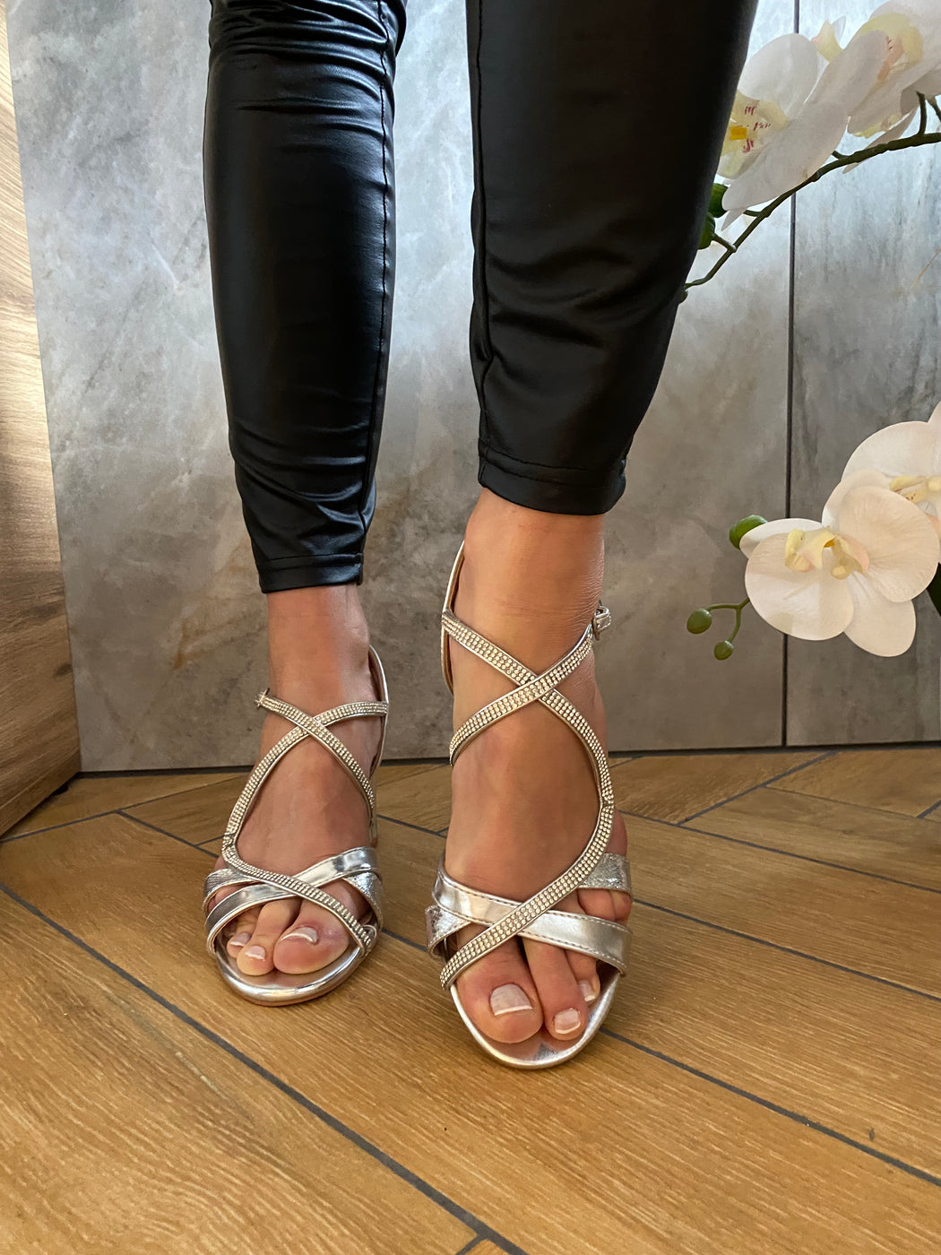 Silver oldwalls dunskey heels