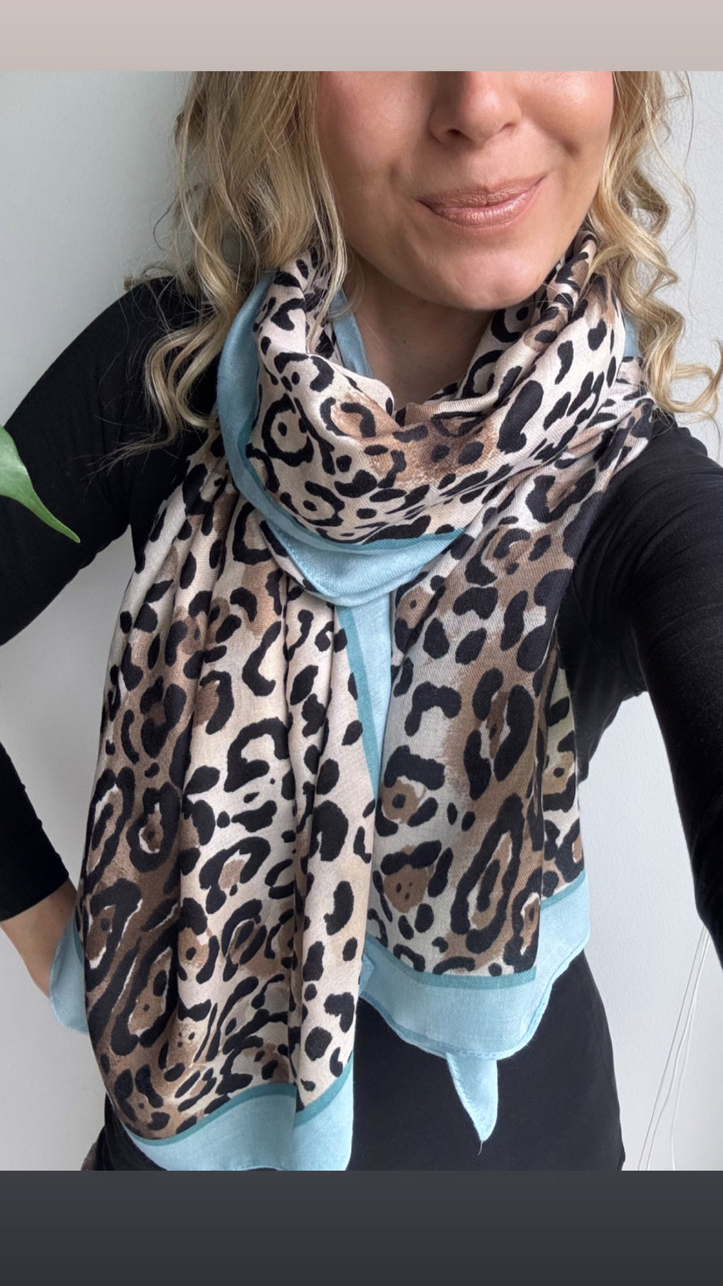 Guess blue animal print AW5495POL03 - LTB