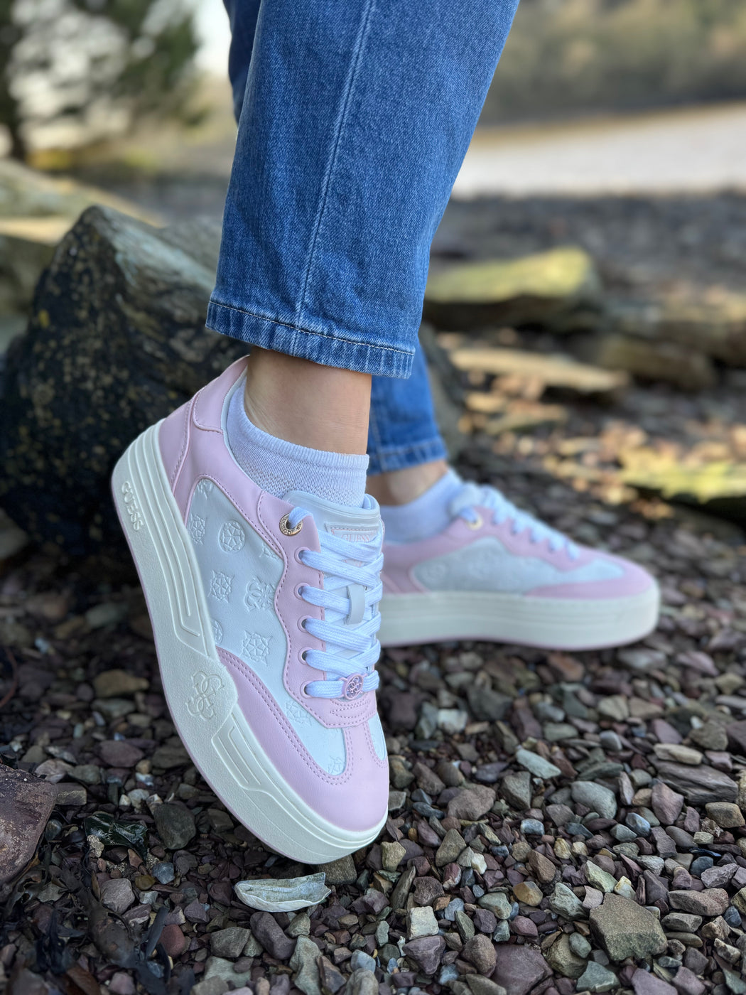 Pink guess sneakers flpswofal12