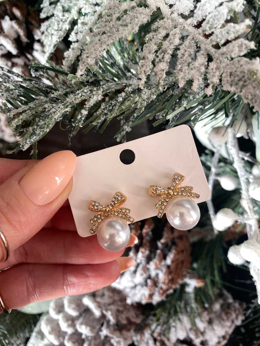 Bow pearl earrings