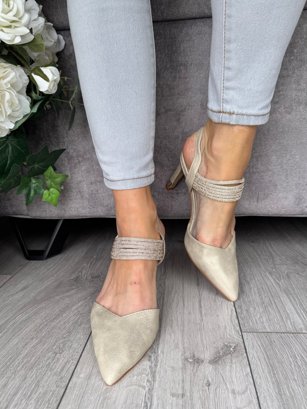 Wishaw Gold Sparkle heel