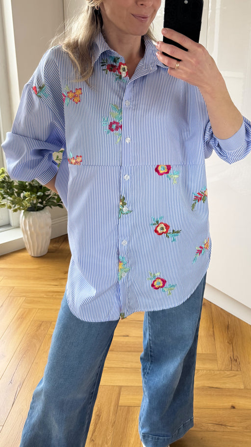 Shelly blue striped shirt