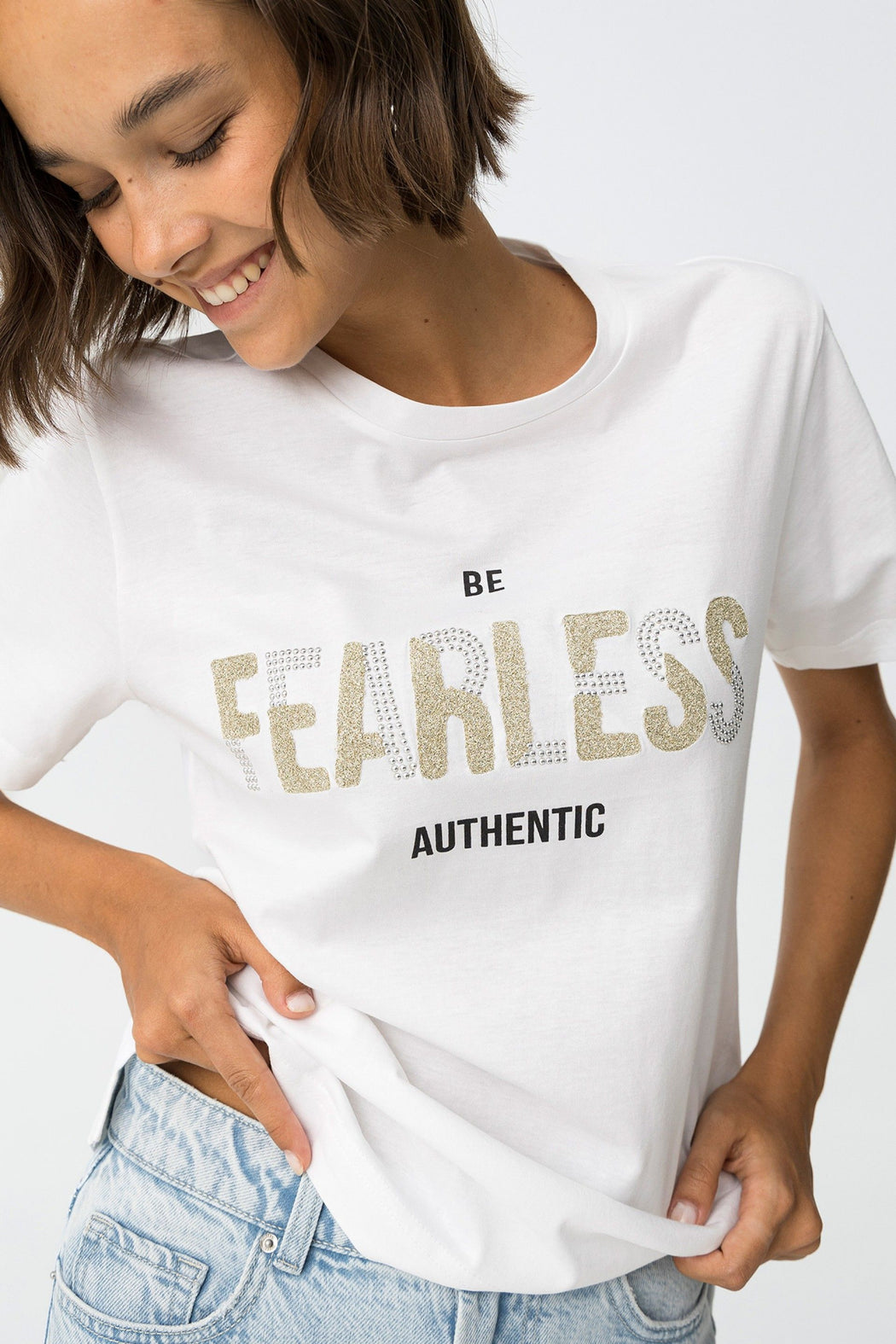 bold off white fearless tee