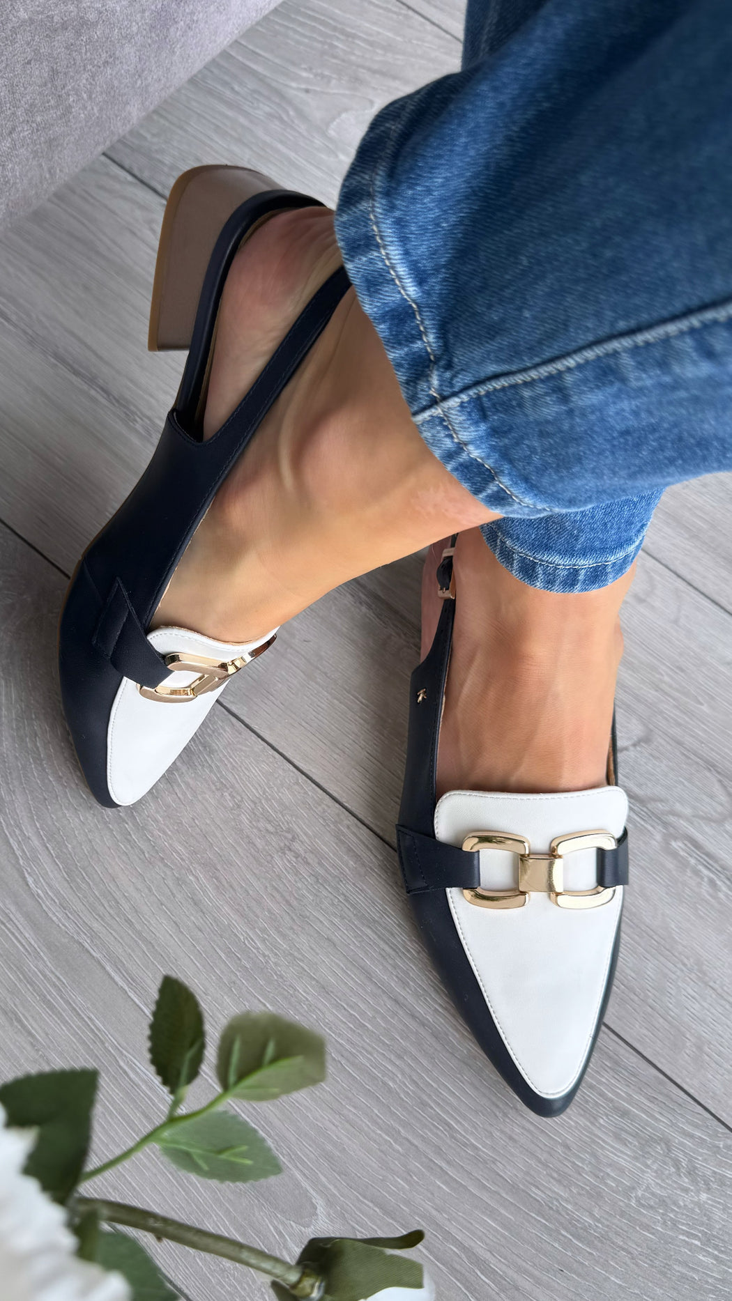 Garford sapphire slingback
